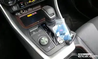 Toyota RAV4 2024 2.5 Автомат в Москве № 199550, миниатюра 3