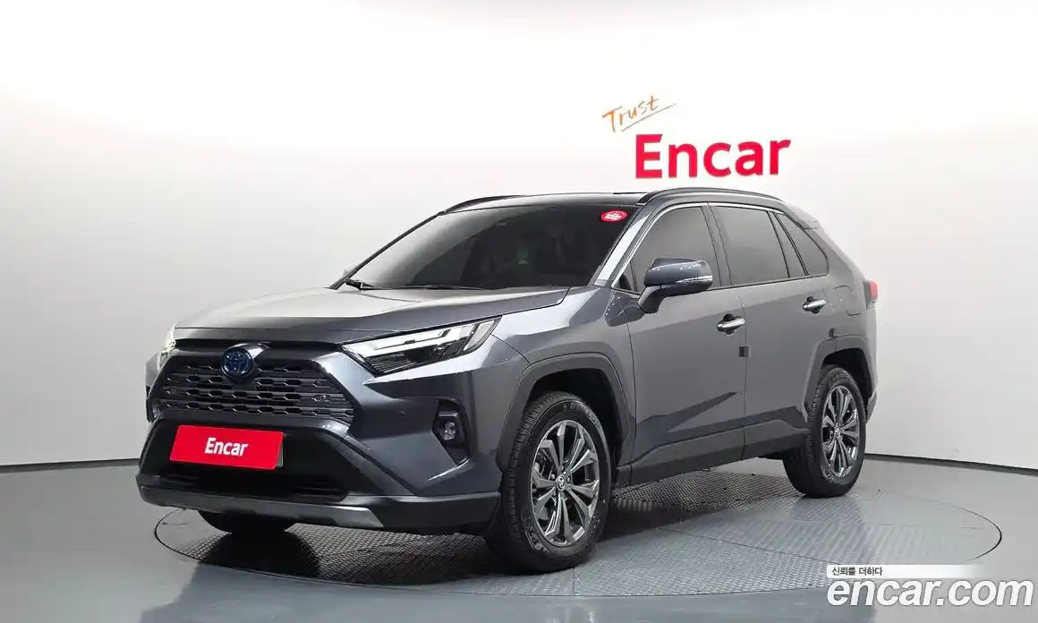 Toyota RAV4 2024 2.5 Автомат в Москве № 199550, фото 5