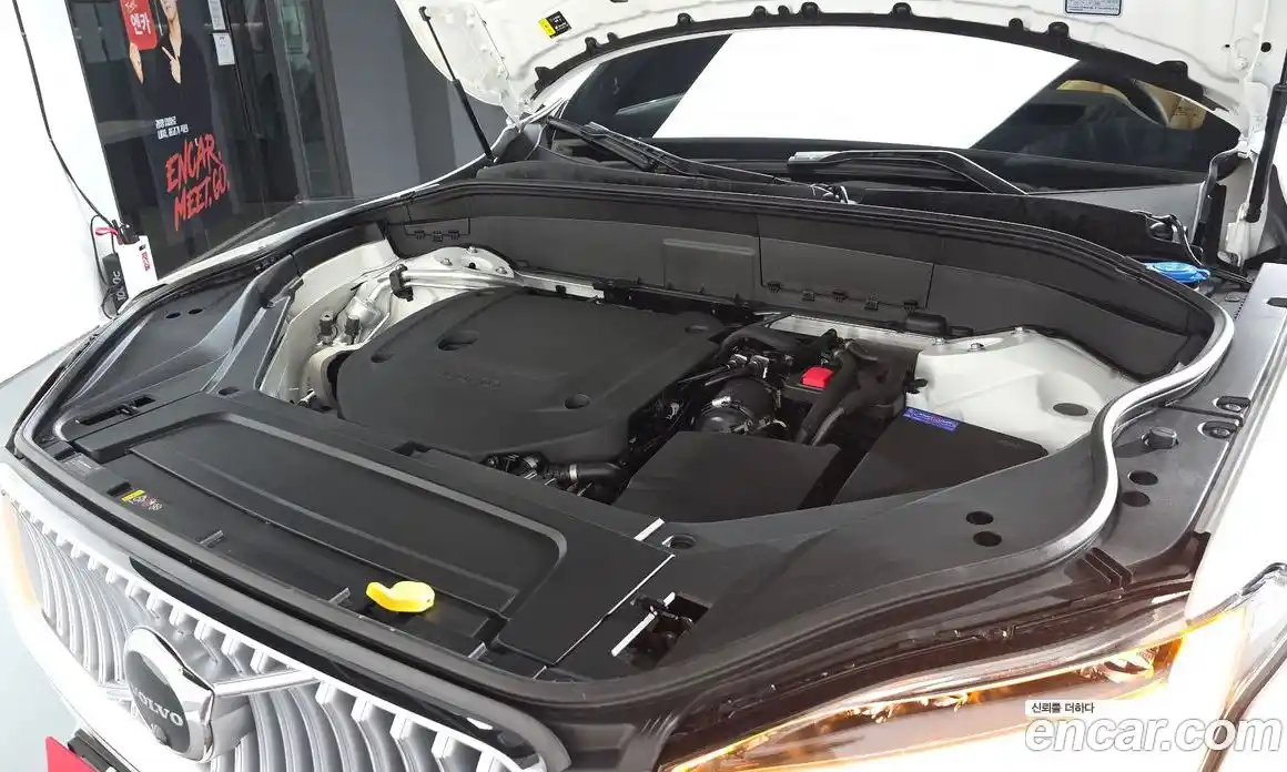 Volvo XC90 2025 2.0 Автомат в Москве № 212787, фото 11