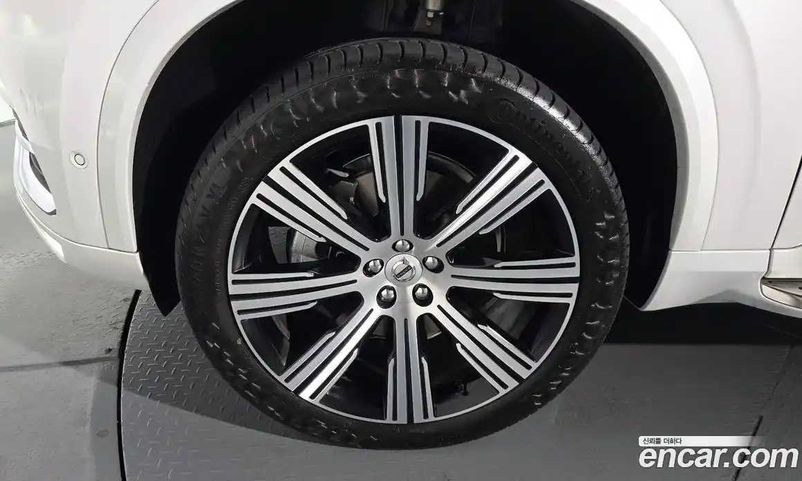 Volvo XC90 2025 2.0 Автомат в Москве № 212787, фото 14