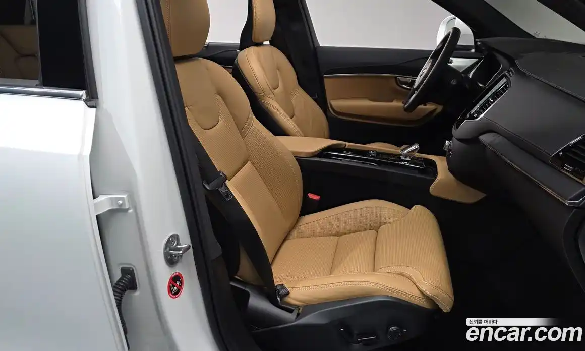 Volvo XC90 2025 2.0 Автомат в Москве № 212787, фото 19