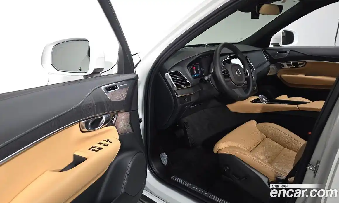 Volvo XC90 2025 2.0 Автомат в Москве № 212787, фото 4