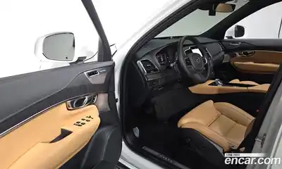 Volvo XC90 2025 2.0 Автомат в Москве № 212787, миниатюра 4
