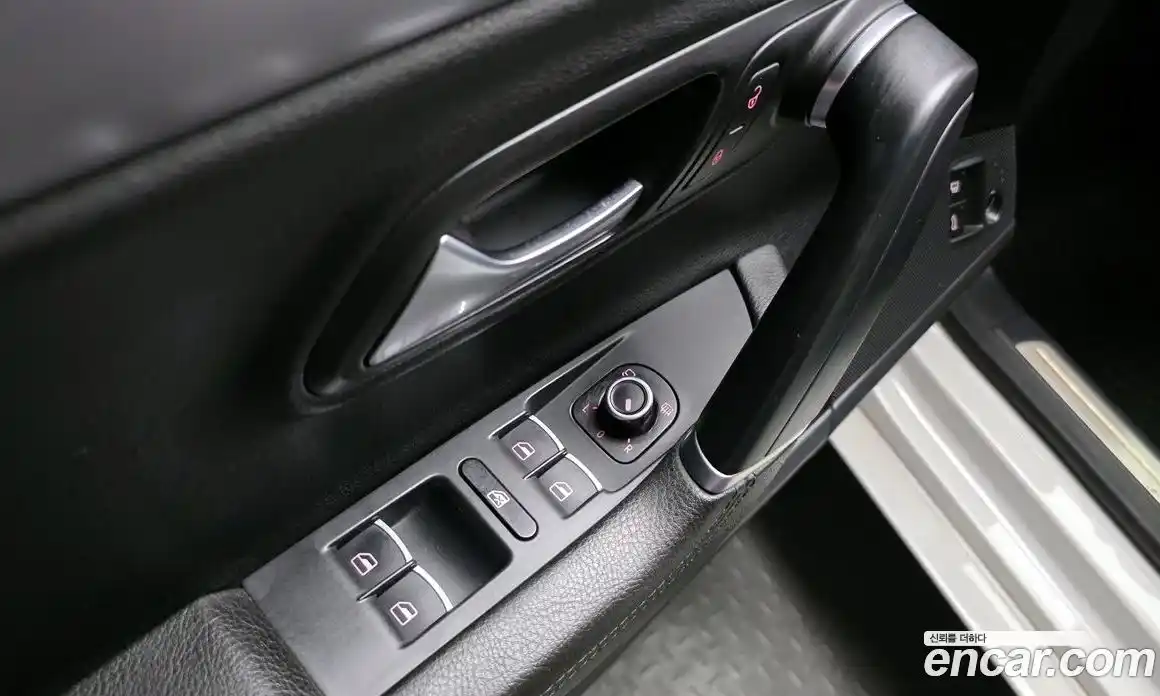 Volkswagen CC 2013 2.0 Автомат в Москве № 215286, фото 20