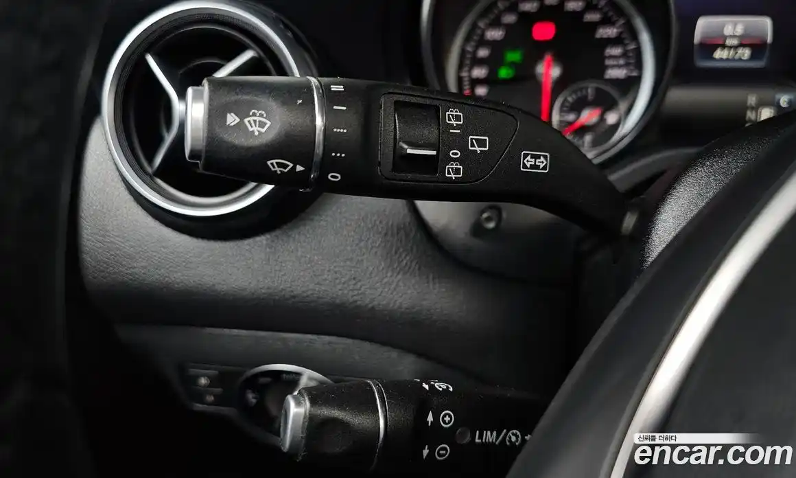 Mercedes-Benz GLA-Class 2019 2.0 Автомат в Москве № 224977, фото 15