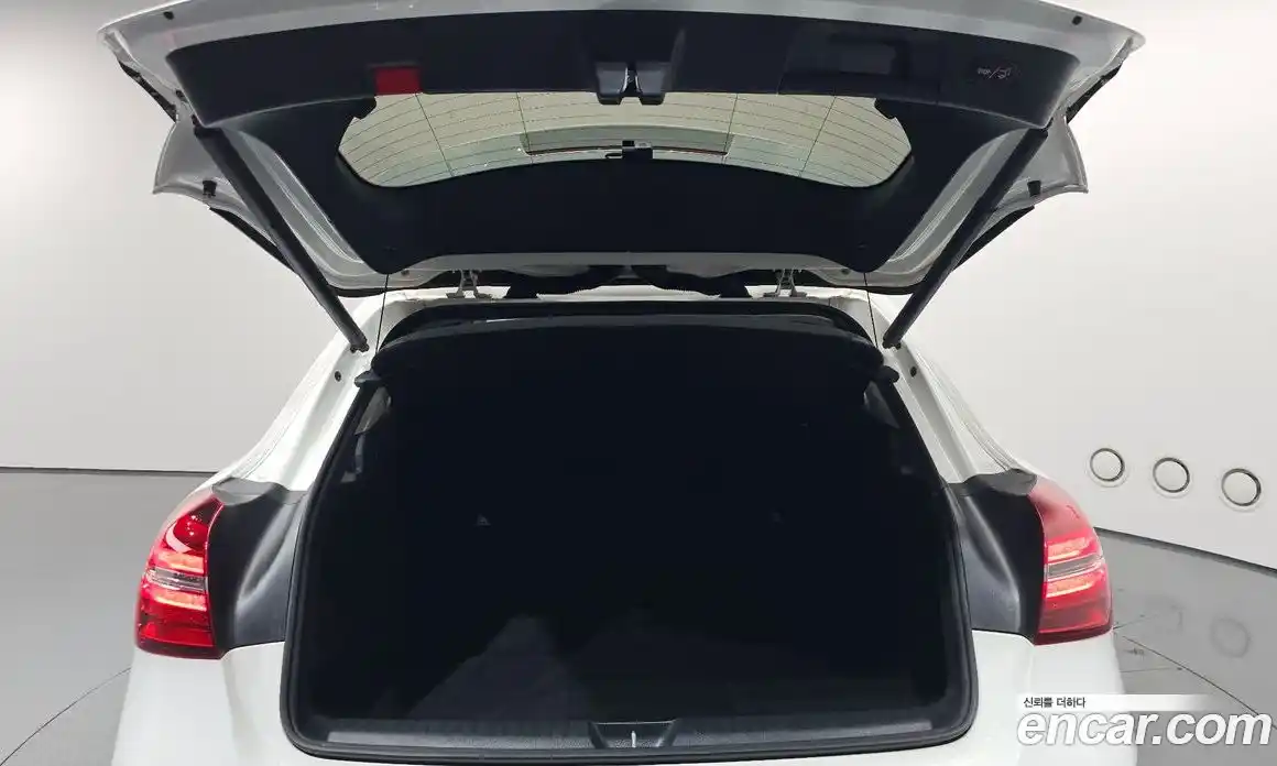 Mercedes-Benz GLA-Class 2019 2.0 Автомат в Москве № 224977, фото 17