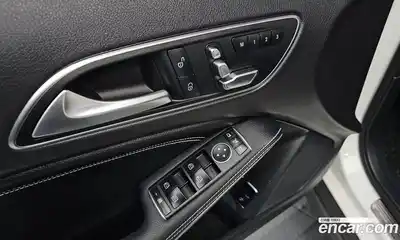 Mercedes-Benz GLA-Class 2019 2.0 Автомат в Москве № 224977, миниатюра 4