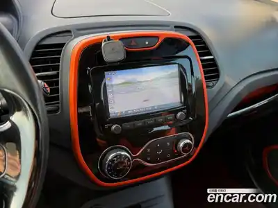 Renault QM3 2015 1.5 Автомат в Москве № 227390, миниатюра 9