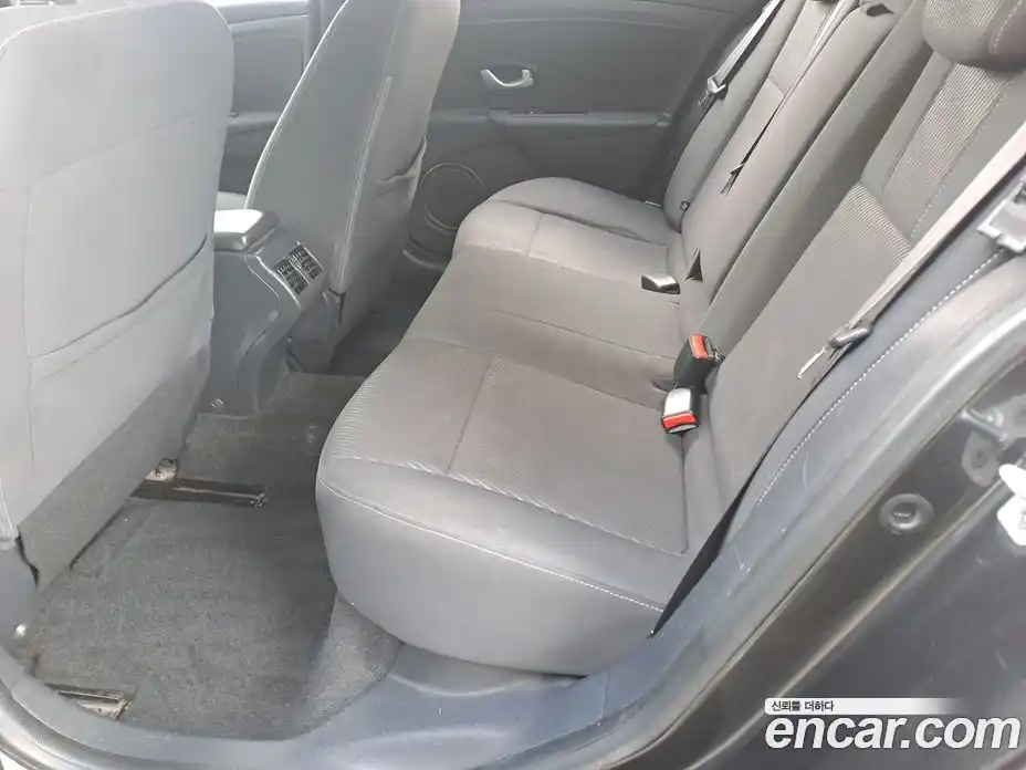 Renault SM3 2015 1.6 Автомат в Москве № 227430, фото 14