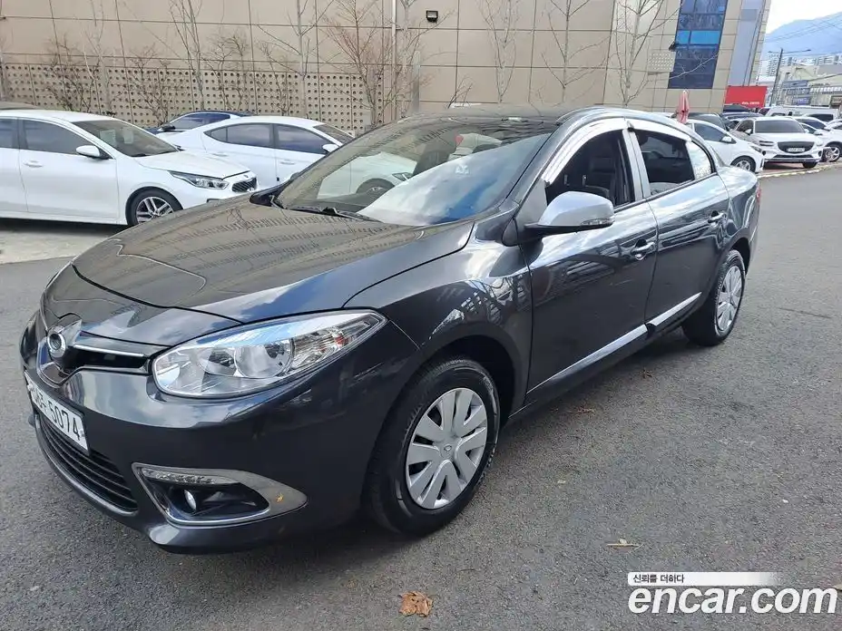 Renault SM3 2015 1.6 Автомат в Москве № 227430, фото 2