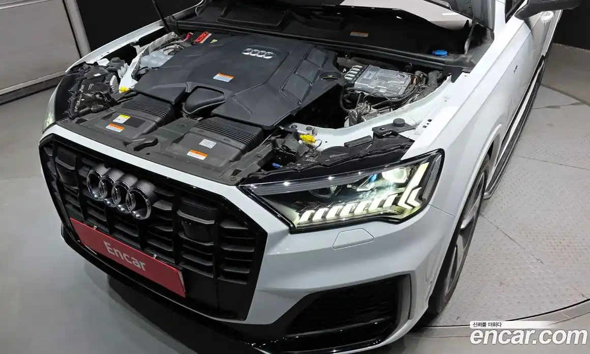 Audi Q7 2023 3.0 Автомат в Москве № 229747, фото 3