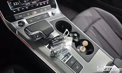 Audi A6 2023 2.0 Автомат в Москве № 229940, миниатюра 9