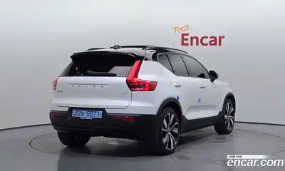 Volvo XC40 2022 0.2 Автомат в Москве № 230542, миниатюра 2