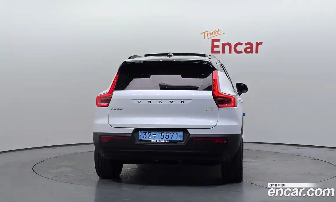 Volvo XC40 2022 0.2 Автомат в Москве № 230542, фото 4