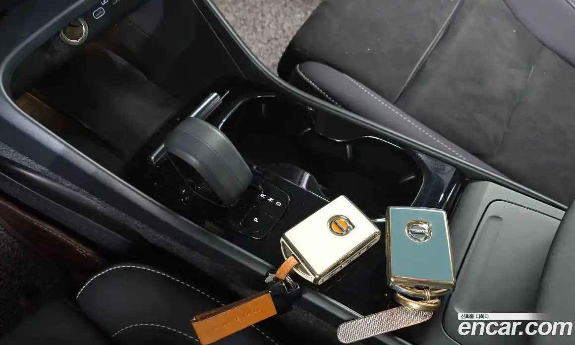 Volvo XC40 2022 0.2 Автомат в Москве № 230542, фото 9