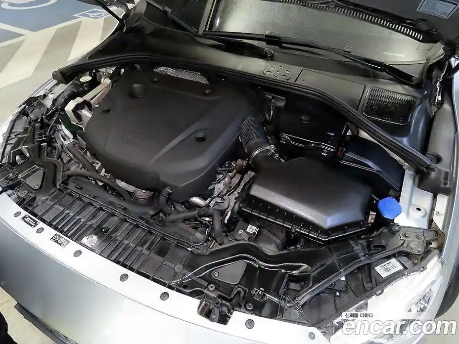 Volvo V60 2016 2.0 Автомат в Москве № 230644, фото 19