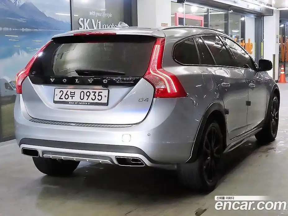 Volvo V60 2016 2.0 Автомат в Москве № 230644, фото 4