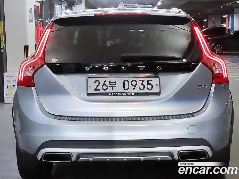 Volvo V60 2016 2.0 Автомат в Москве № 230644, фото 5