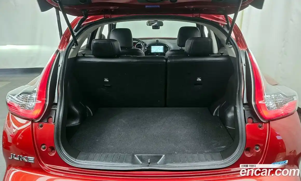 Nissan Juke 2016 1.6 Автомат в Москве № 241996, фото 19