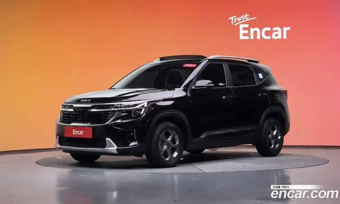 Kia Seltos 2023 1.6 Автомат в Москве № 249663, фото 1