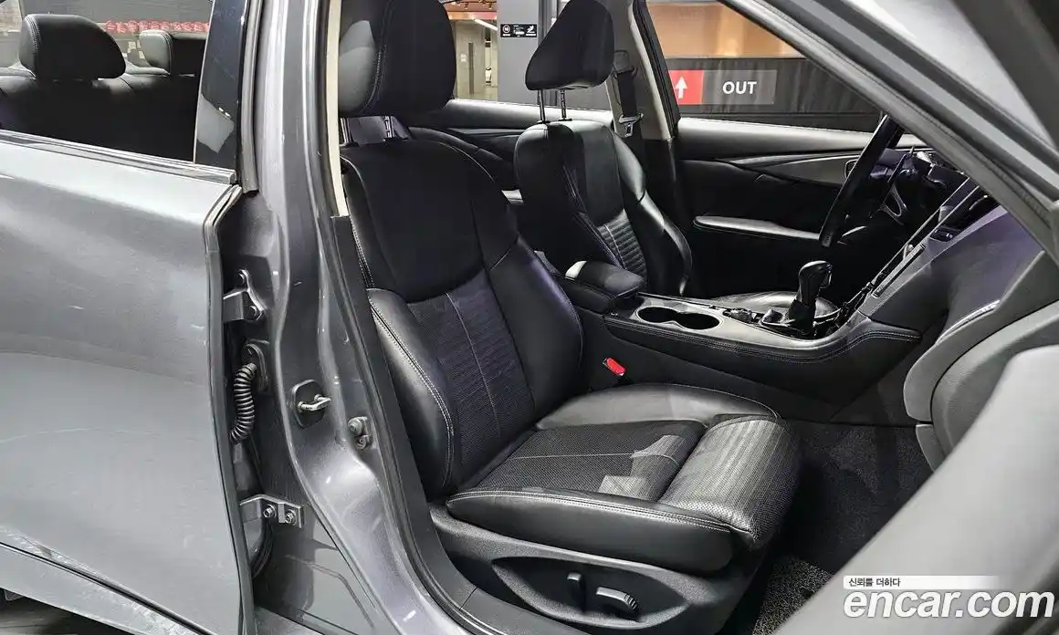 Infiniti Q50 2016 3.5 Автомат в Москве № 250391, фото 15