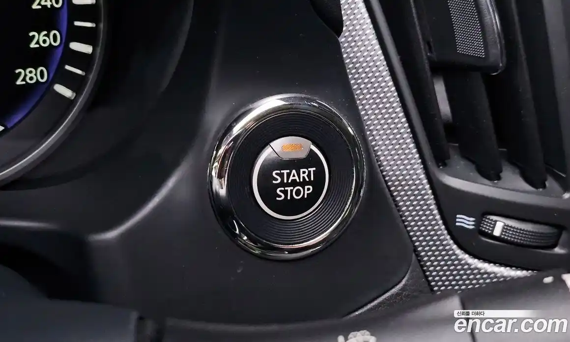 Infiniti Q50 2016 3.5 Автомат в Москве № 250391, фото 17