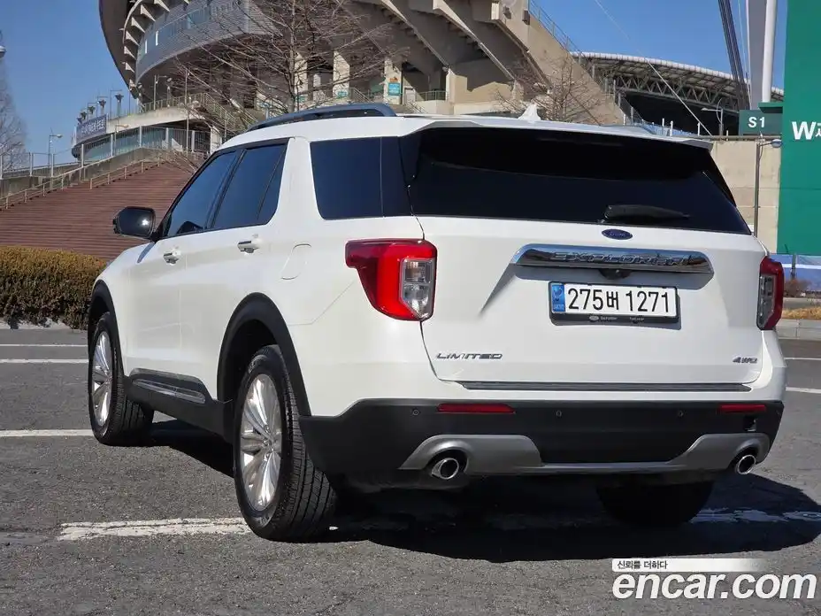 Ford Explorer 2023 2.3 Автомат в Москве № 259178, фото 3