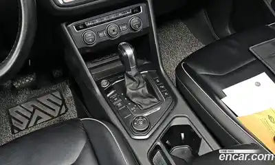 Volkswagen Tiguan 2018 2.0 Автомат в Москве № 277574, миниатюра 8