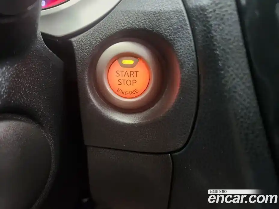 Nissan Juke 2014 1.6 Автомат в Москве № 285070, фото 14