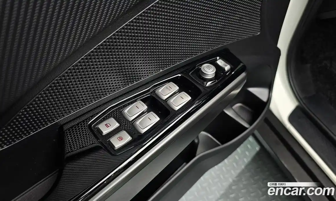 SsangYong TIBOLI 2017 1.6 Автомат в Москве № 290209, фото 17