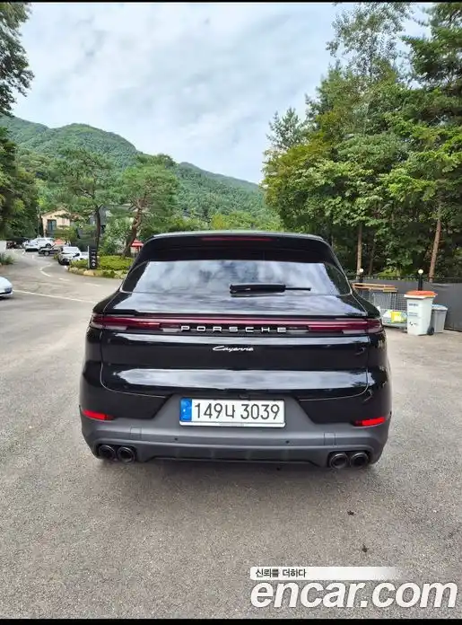 Porsche Cayenne 2024 3.0 Автомат в Москве № 297270, фото 2