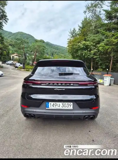 Porsche Cayenne 2024 3.0 Автомат в Москве № 297270, миниатюра 2