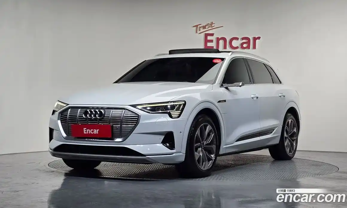 Audi e-tron 2020 0.2 Автомат в Москве № 312154, фото 1