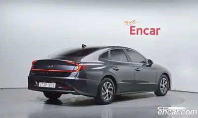 Hyundai Sonata 2022 2.0 Автомат в Москве № 318875, миниатюра 3