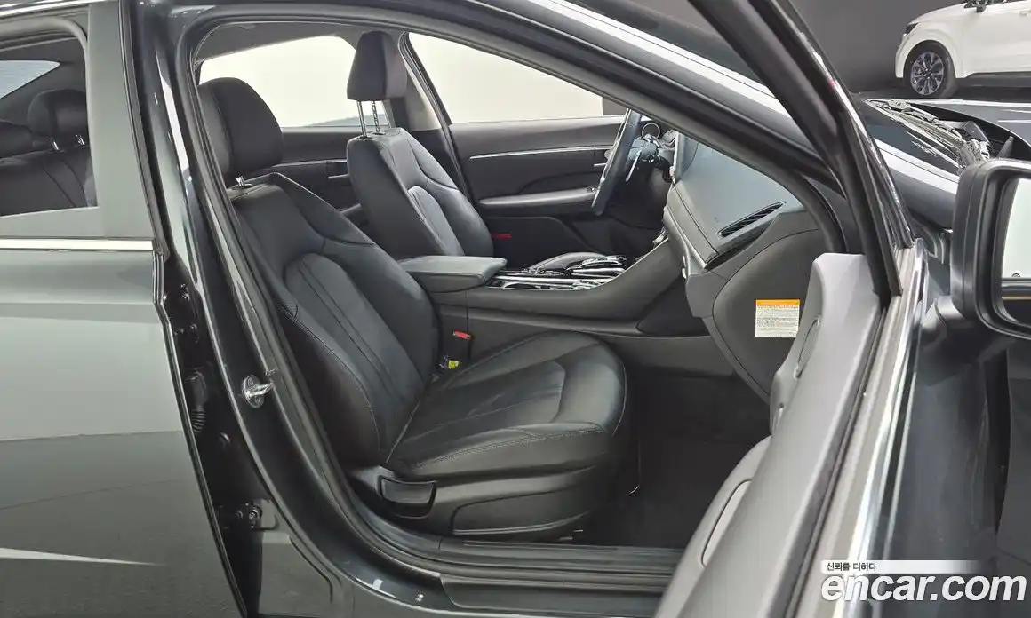 Hyundai Sonata 2022 2.0 Автомат в Москве № 318875, фото 4