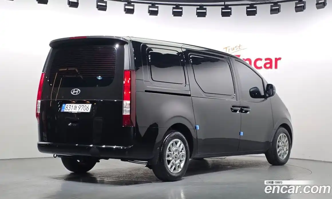 Hyundai Staria 2025 3.5 Автомат в Москве № 320451, фото 4