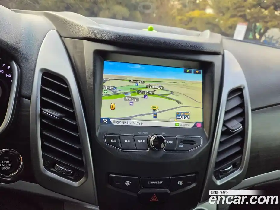 SsangYong Korando 2015 2.0 Автомат в Москве № 33383, фото 11