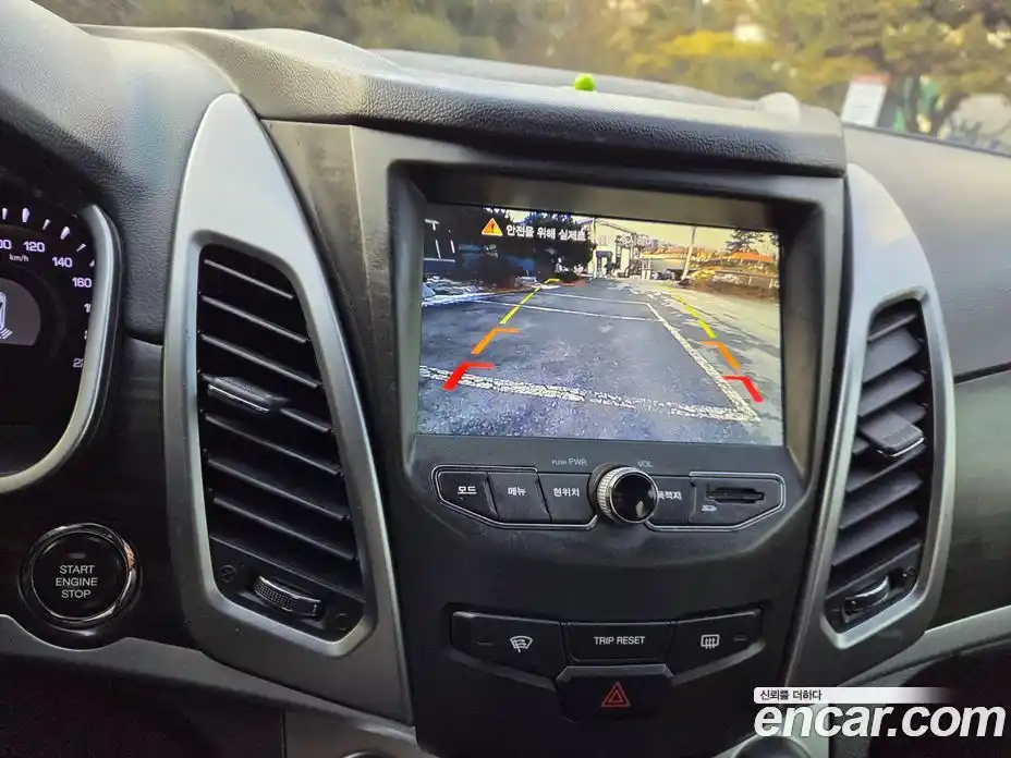 SsangYong Korando 2015 2.0 Автомат в Москве № 33383, фото 12