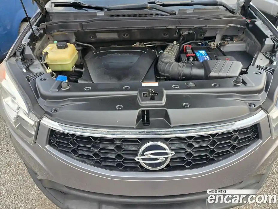 SsangYong Korando 2015 2.0 Механическая в Москве № 34954, фото 7