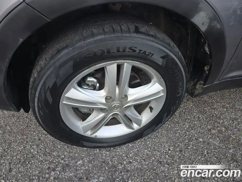 SsangYong Korando 2015 2.0 Механическая в Москве № 34954, фото 9