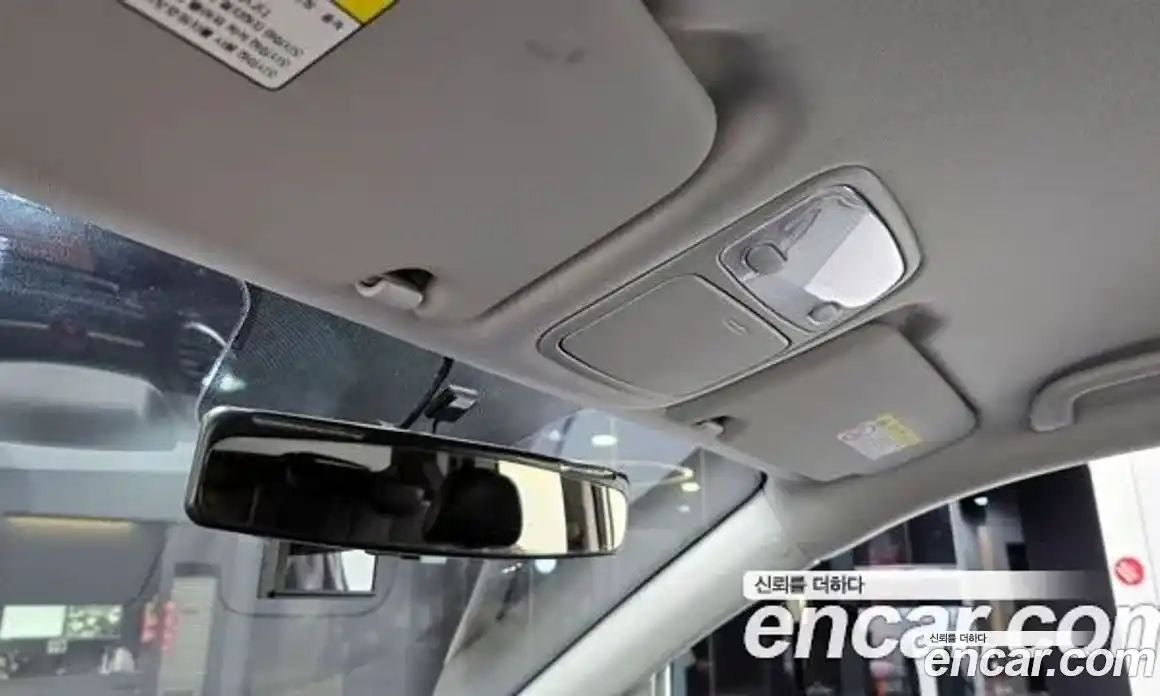 Kia Carens 2012 2.0 Автомат в Москве № 362009, фото 20