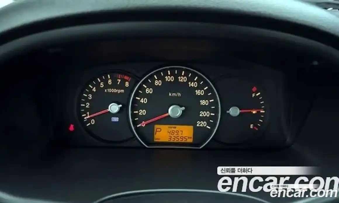 Kia Carens 2012 2.0 Автомат в Москве № 362009, фото 8