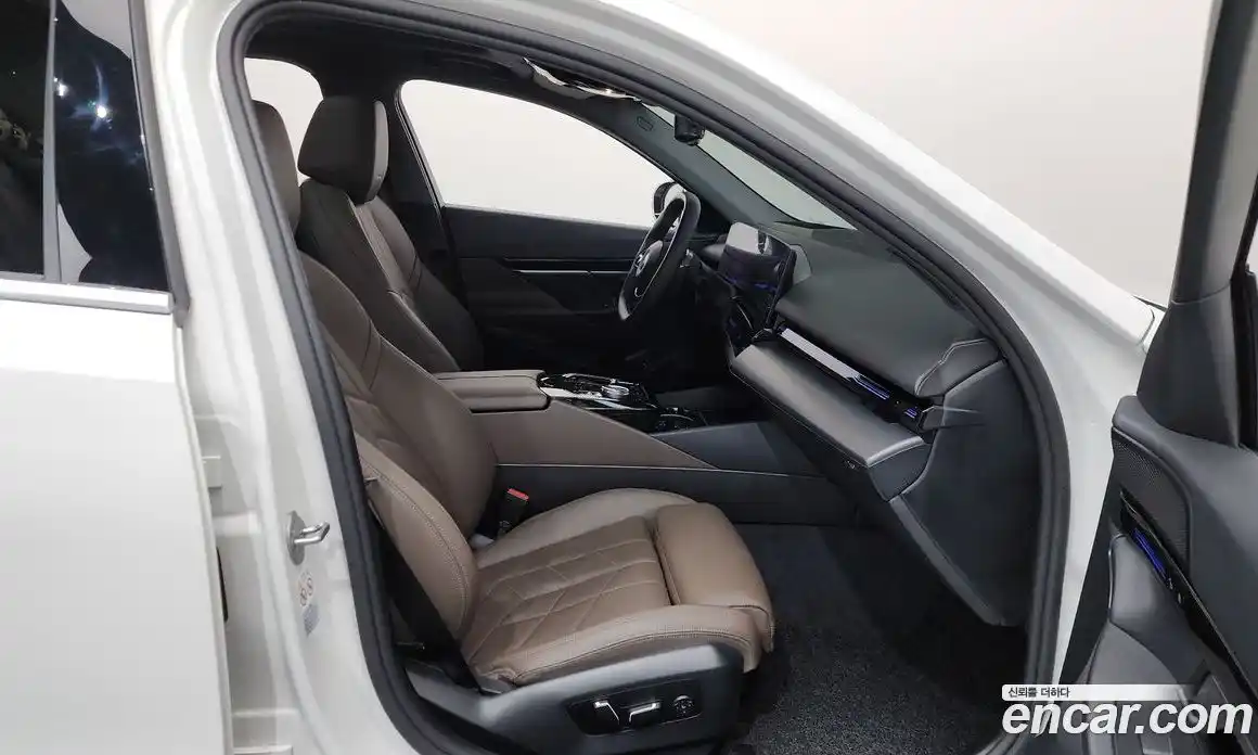 BMW 5-Series 2024 2.0 Автомат в Москве № 363652, фото 11