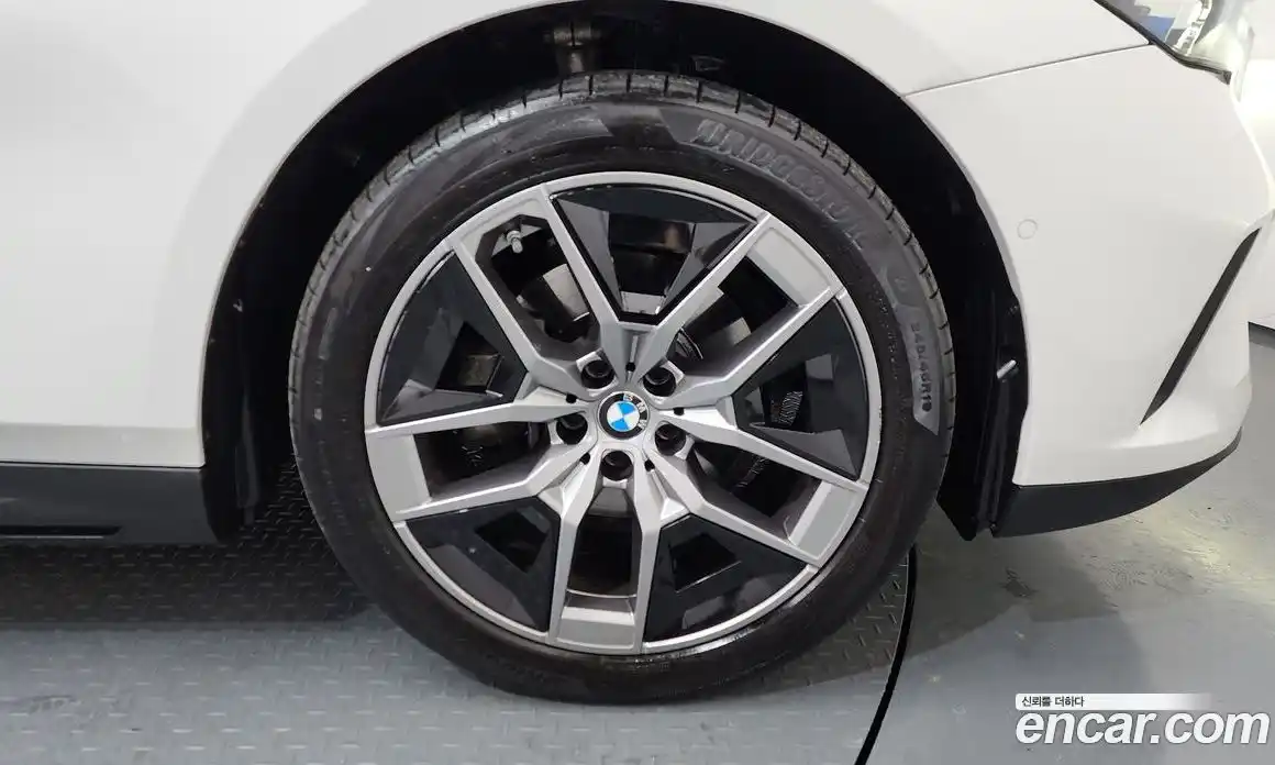 BMW 5-Series 2024 2.0 Автомат в Москве № 363652, фото 5