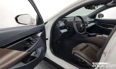 BMW 5-Series 2024 2.0 Автомат в Москве № 363652, миниатюра 10