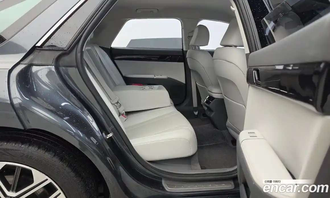 Hyundai Grandeur 2023 3.5 Автомат в Москве № 382594, фото 12