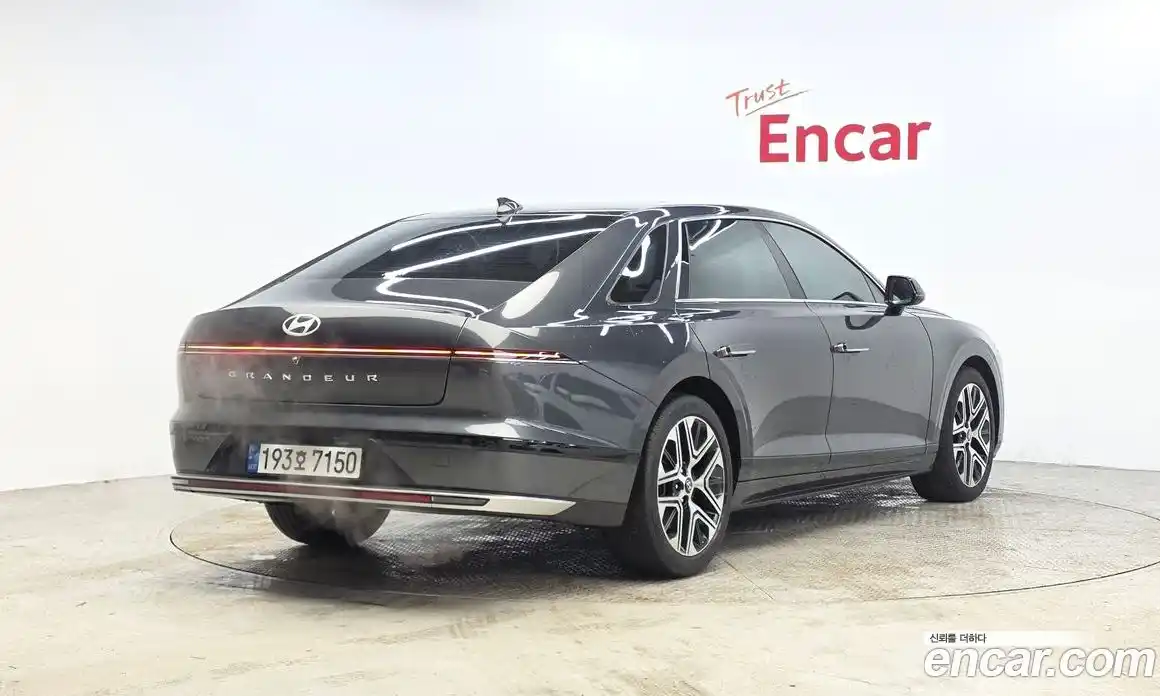 Hyundai Grandeur 2023 3.5 Автомат в Москве № 382594, фото 2