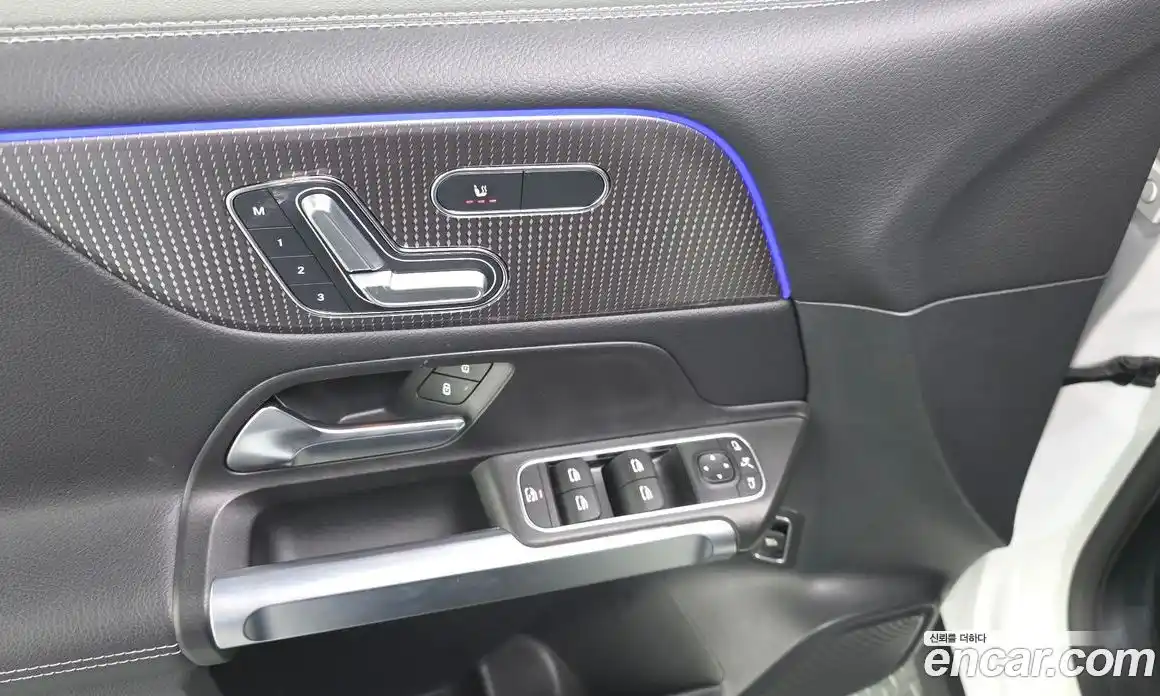 Mercedes-Benz GLB-Class 2023 1.9 Автомат в Москве № 389603, фото 17