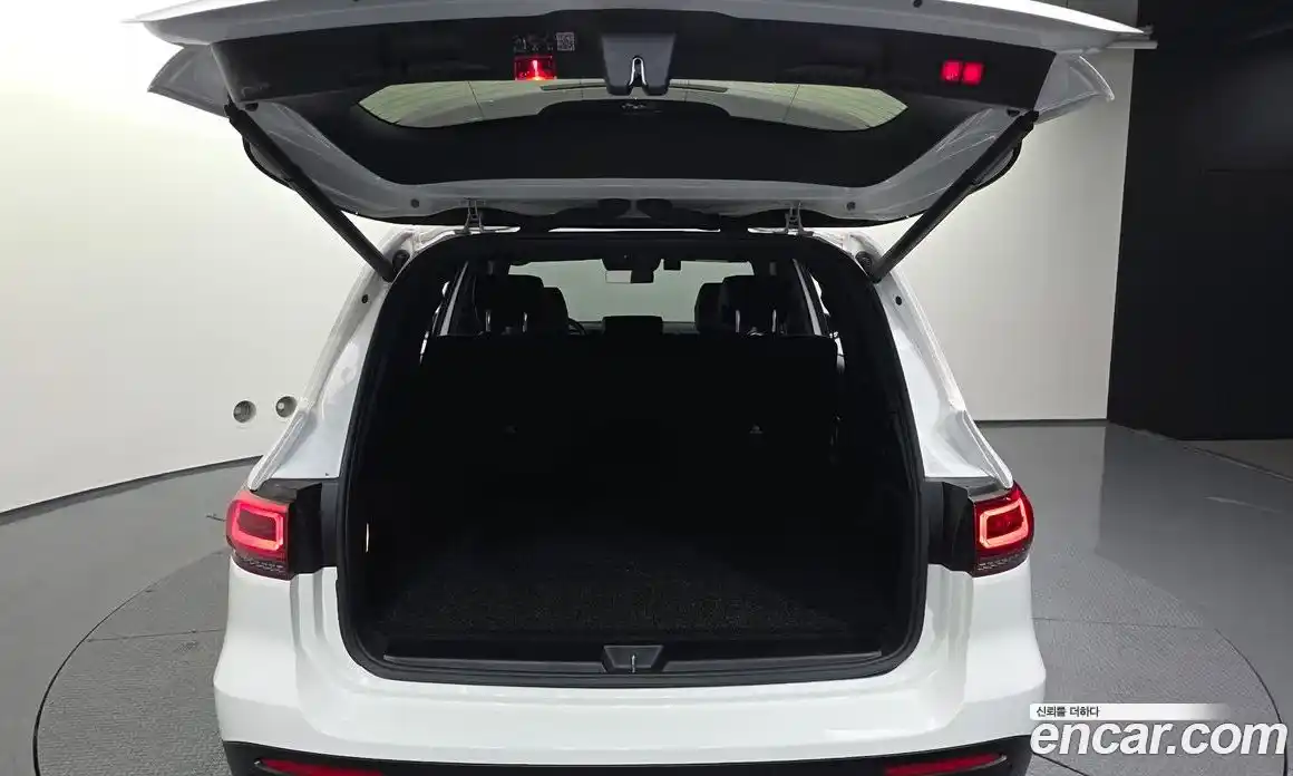 Mercedes-Benz GLB-Class 2023 1.9 Автомат в Москве № 389603, фото 20