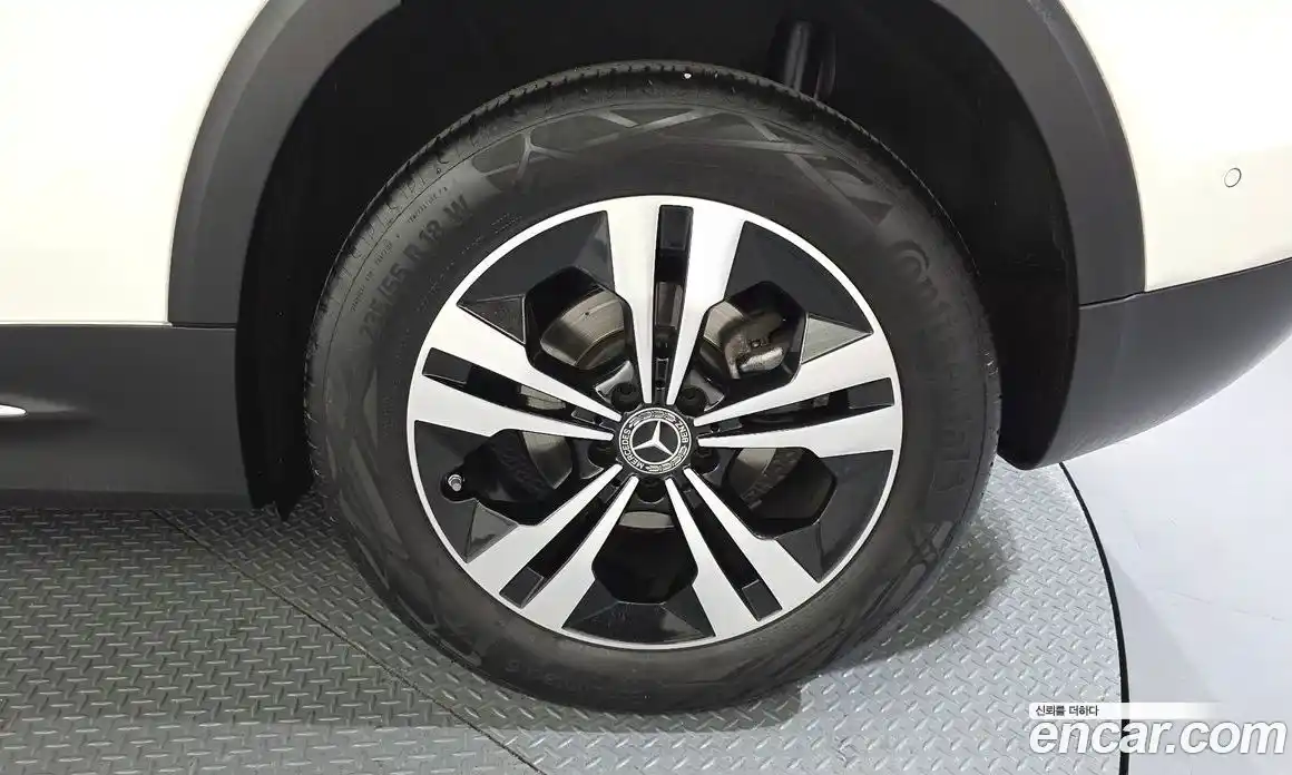 Mercedes-Benz GLB-Class 2023 1.9 Автомат в Москве № 389603, фото 5